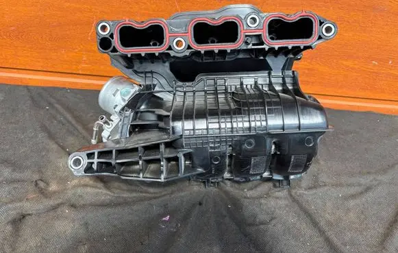 Toyota Yaris Cross Intake manifold 17101F3040 618004J29