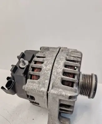 BMW 5 F10 F11 Generator/alternator 8507624 FG18S052 2608669F
