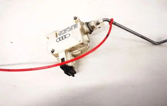 Audi A3 S3 8P Central locking motor 8p0862153a 3b0959781