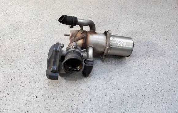 EGR valve cooler