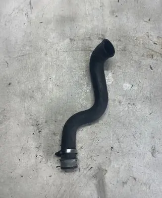 Mercedes-Benz E W211 Engine coolant pipe/hose