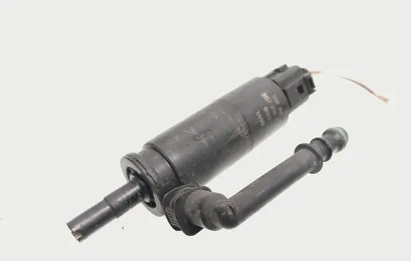 Volkswagen Golf V Headlight washer pump 3B7955681