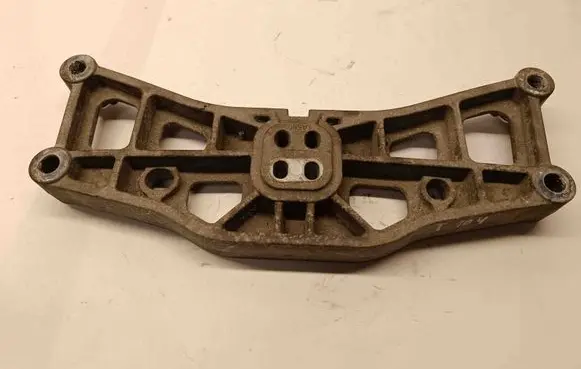 Dodge Charger Gearbox mounting bracket 04726089AD