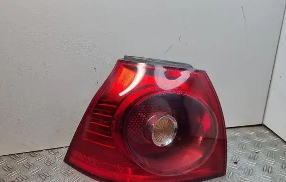 Volkswagen Golf V Rear/tail lights 1K6945095N