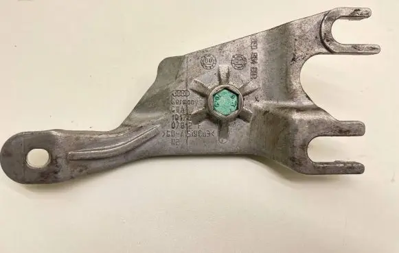 Audi A4 S4 B6 8E 8H Holder (bracket) 8E0864283