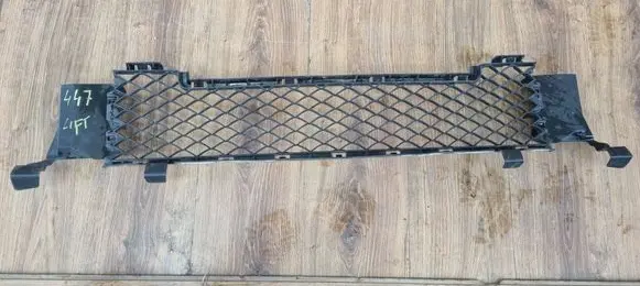 Mercedes-Benz EQV 447 Front bumper lower grill 121212