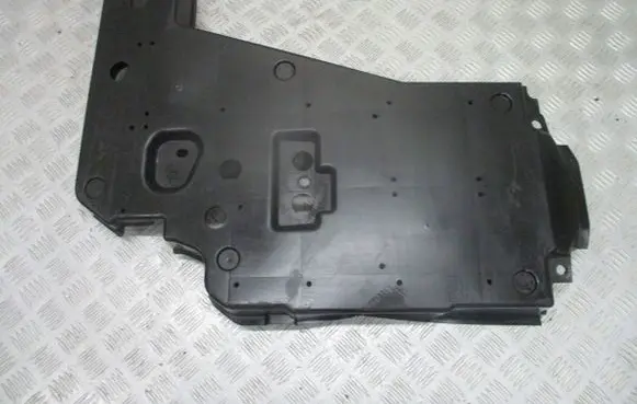 Subaru Legacy Engine splash shield/under tray