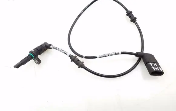 Mercedes-Benz E W213 ABS rear brake sensor A2135403905