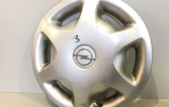 Opel Vectra B R14 wheel hub/cap/trim 90468686 90468687