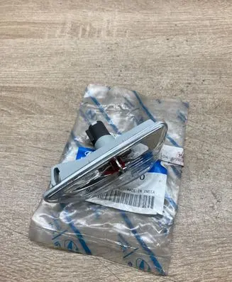Hyundai i20 Active Front fender indicator light 923011J000