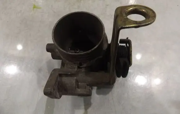 Renault Scenic I Throttle valve 7700861679H
