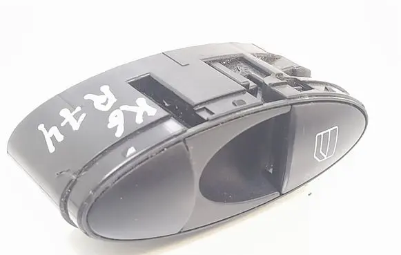 Mercedes-Benz E W211 Electric window control switch A2118218651