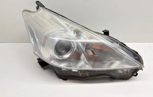 Toyota Prius+ (ZVW40) Headlight/headlamp 