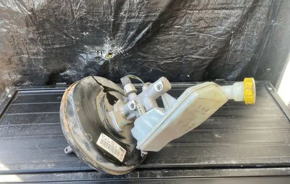Peugeot 1007 Brake booster 9649329580 32067093