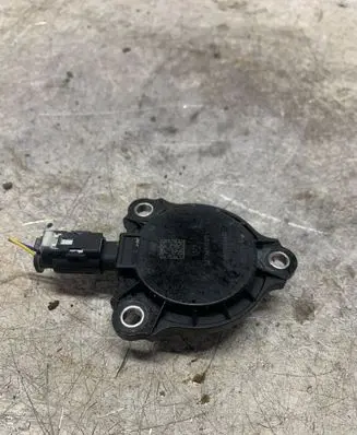 Nissan Qashqai J12 Camshaft speed sensor 2379691C0N