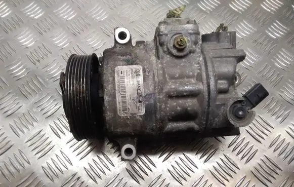 Volkswagen Golf V Air conditioning (A/C) compressor (pump) 1K0820859F