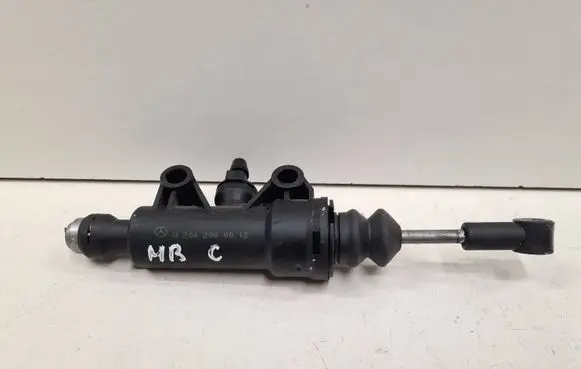Mercedes-Benz C W204 Clutch master cylinder A2042900012 2042900012