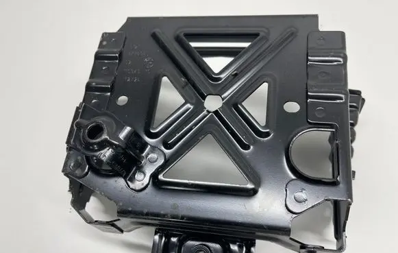 BMW i4 Battery bracket 8778985 6121 110345