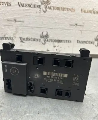 Mercedes-Benz CLK A209 C209 Door control unit/module 2098202226 355225
