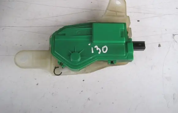 Hyundai i30 Fuel tank opening switch 81550G3000