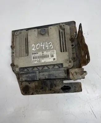 Opel Zafira B Engine control unit/module 1039S18743 55205622 0281014024