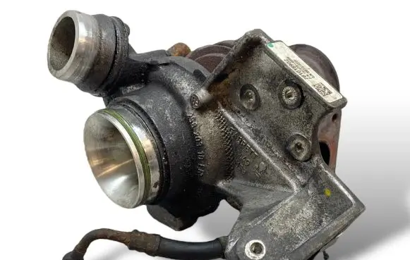 BMW 3 E92 E93 Turbo 7673789 7810189C 7810189