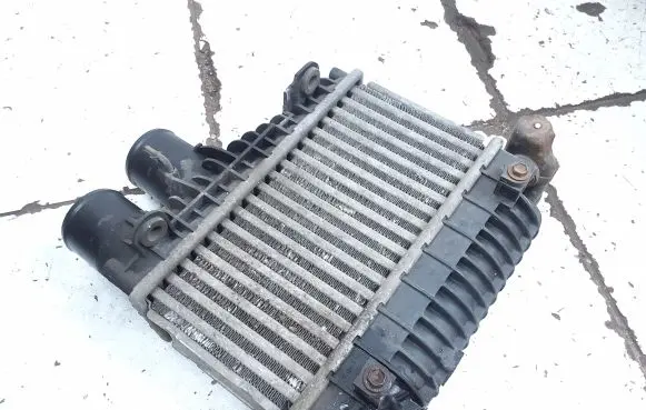 Toyota Avensis T250 Intercooler radiator 873067D