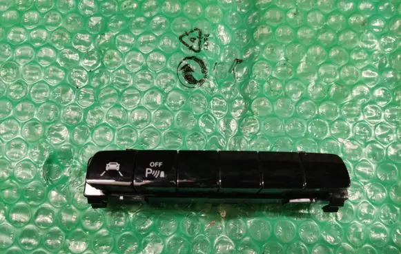 Mercedes-Benz E W213 Parking (PDC) sensor switch A2179051400 132302 132000