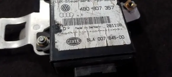 Audi A6 S6 C5 4B Light module LCM 4B0907357 NENUSTAYTA