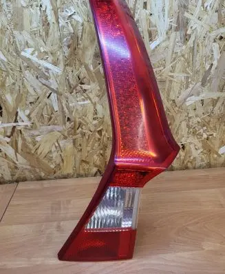 Volvo V70 Tailgate rear/tail lights