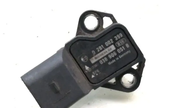 Audi A4 S4 B6 8E 8H Air pressure sensor 038906051B 0281002399