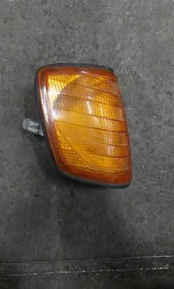 Mercedes-Benz E W124 Front indicator light A1248260543