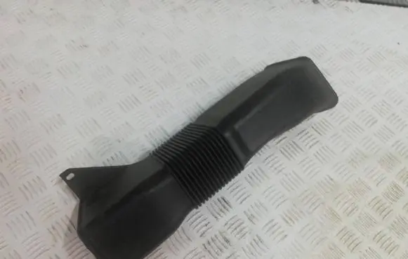 Renault Trafic III (X82) Air intake duct part 8200129517 5117012070 91167852