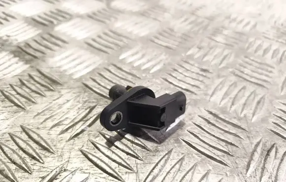 Mercedes-Benz E W212 Camshaft position sensor A6519050100