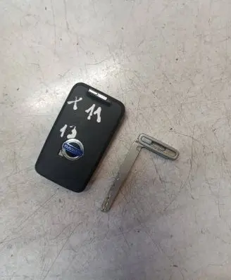 Volvo XC60 Ignition key/card 8676873