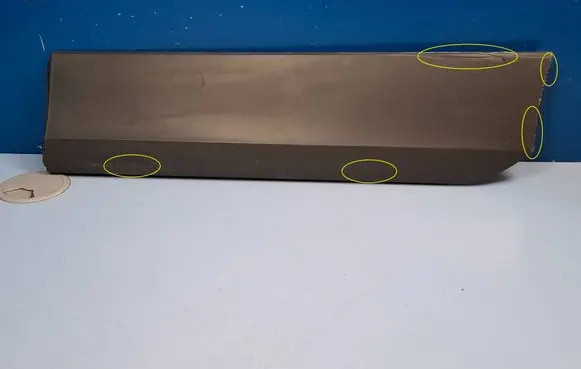 Rear door trim (molding)