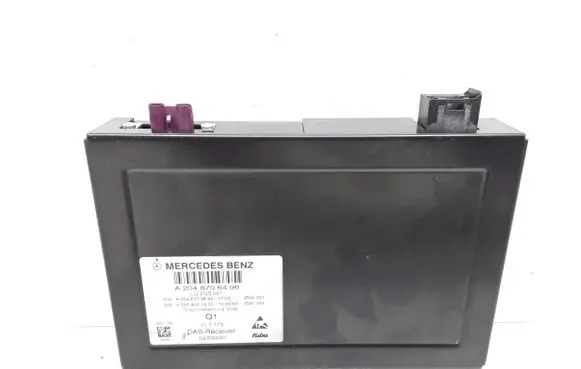 Mercedes-Benz E W212 Antenna control unit A2048706496 A2048703694 A0009021800
