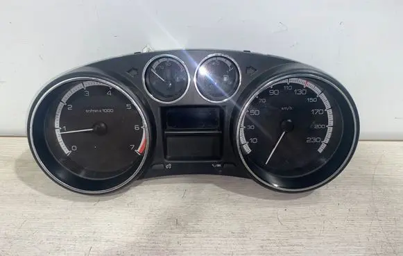Peugeot 308 Speedometer (instrument cluster) 9674994880 1AE4KR41 503001550125
