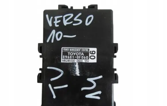 Toyota Yaris Other control units/modules 896900D120