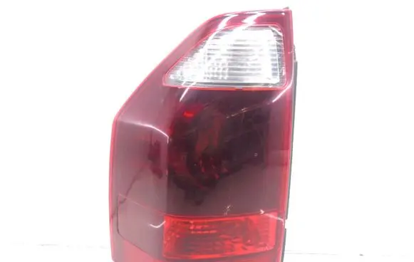 Mitsubishi Pajero Rear/tail lights