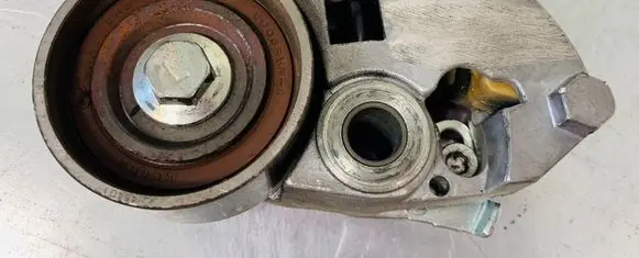 Hyundai Santa Fe Timing belt/chain tensioner 