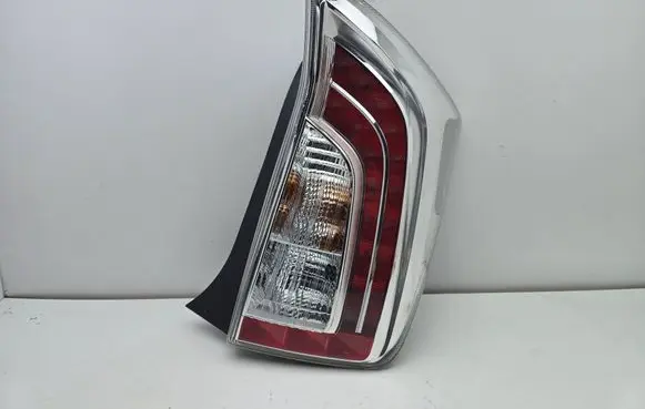 Toyota Prius (XW30) Rear/tail lights A046040