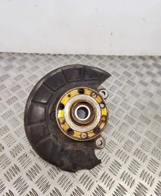Volkswagen Caddy Front wheel hub