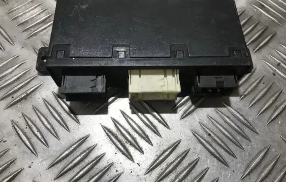 BMW 5 E39 Comfort/convenience module 613569042559 61.35-6904255.9