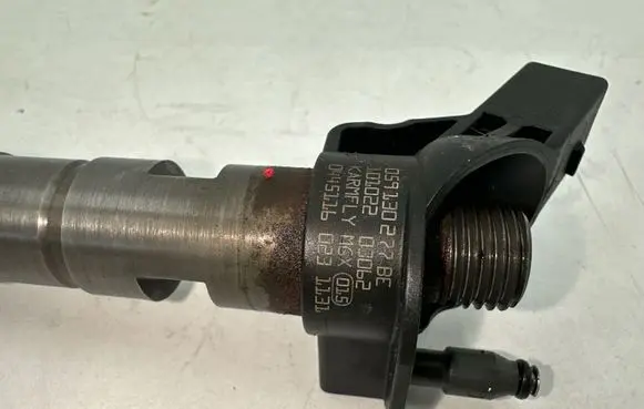 Volkswagen Touareg II Fuel injector 059130277BE
