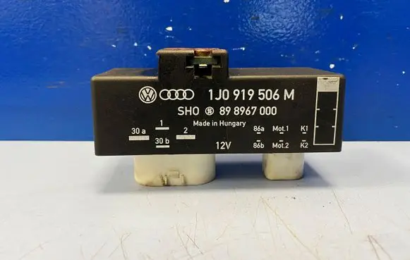 Coolant fan relay