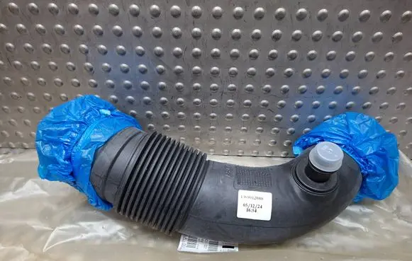 Fiat Ducato Air intake duct part S26336661 1369012080