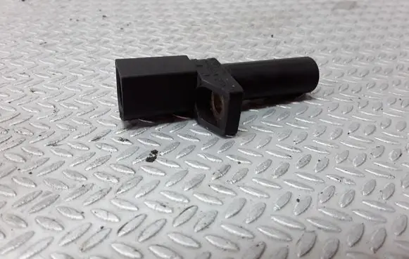 Mercedes-Benz C W203 Crankshaft position sensor 0261210171 A0031532728