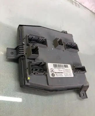 Mercedes-Benz GLC X253 C253 SAM control unit A2059007845