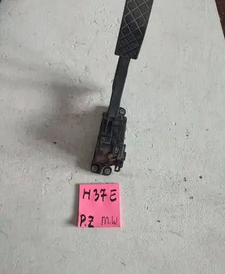Skoda Fabia Mk1 (6Y) Accelerator throttle pedal 6Q1721503C